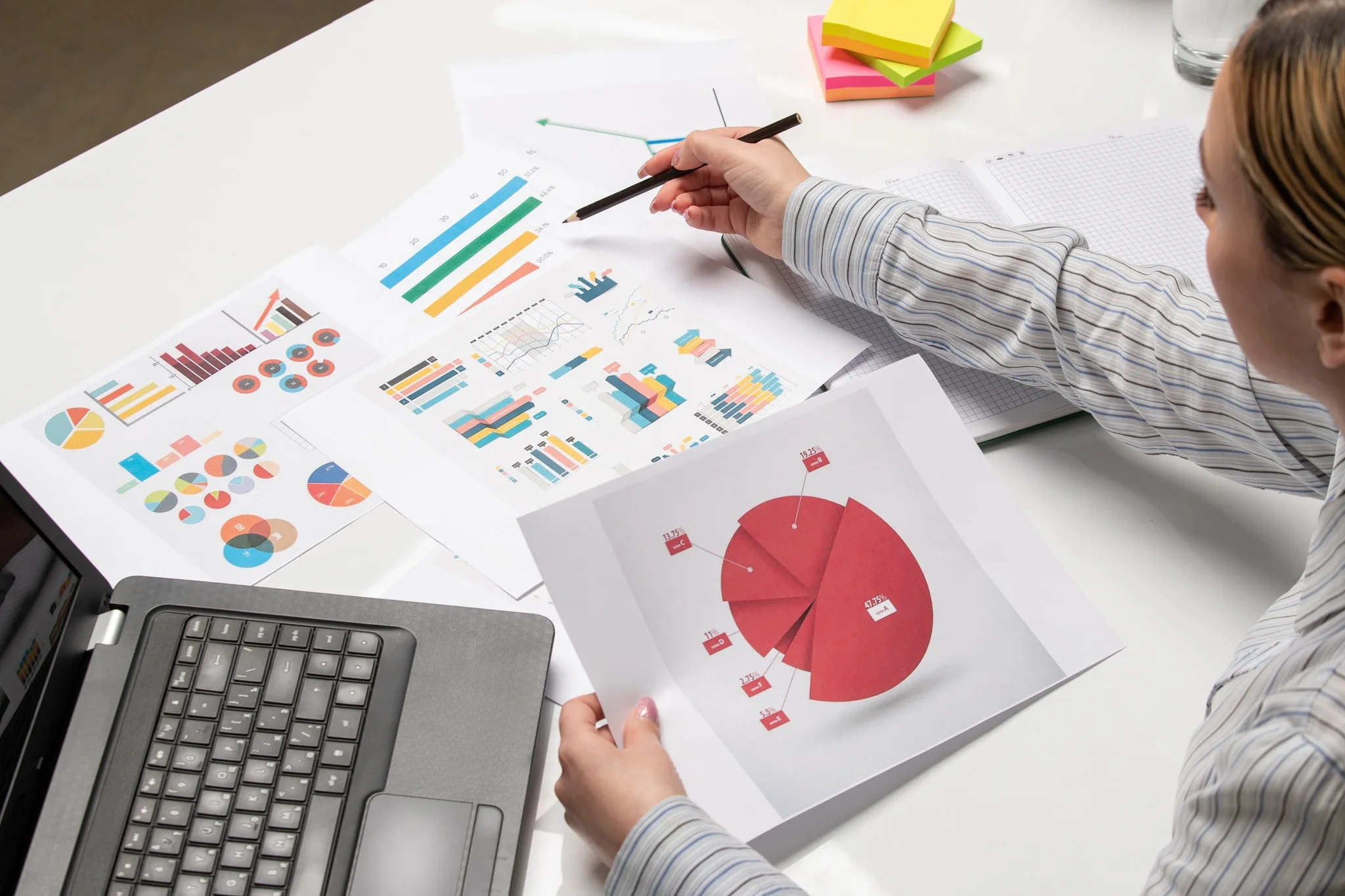 Mobile app onboarding optimization strategies showing 7 key techniques to improve user activation and reduce drop-off rates